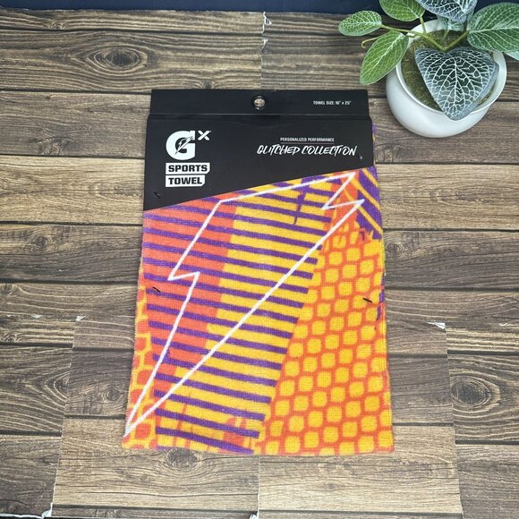 Gatorade Other - NWT Gatorade Sports Towel Glitched Collection Size 16" x 25" (Tropic Guava)